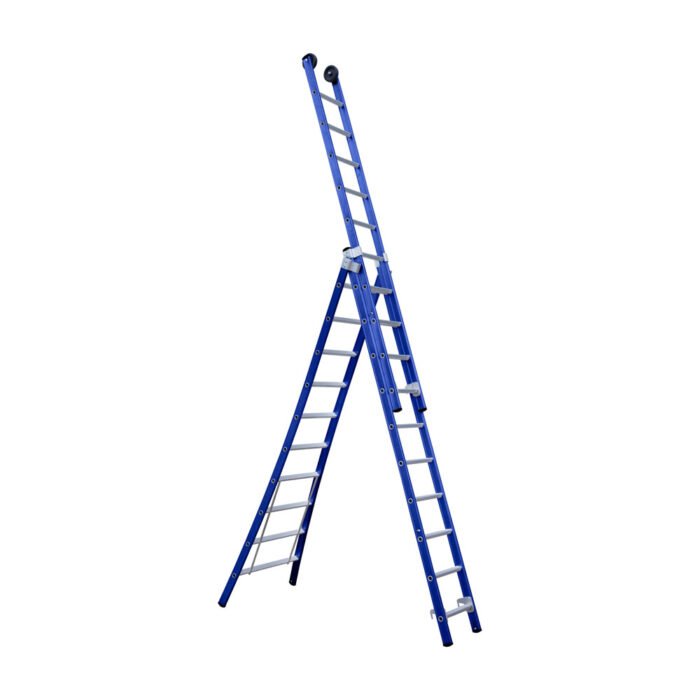 uitgevouwen driedelige ladder met tien sporten